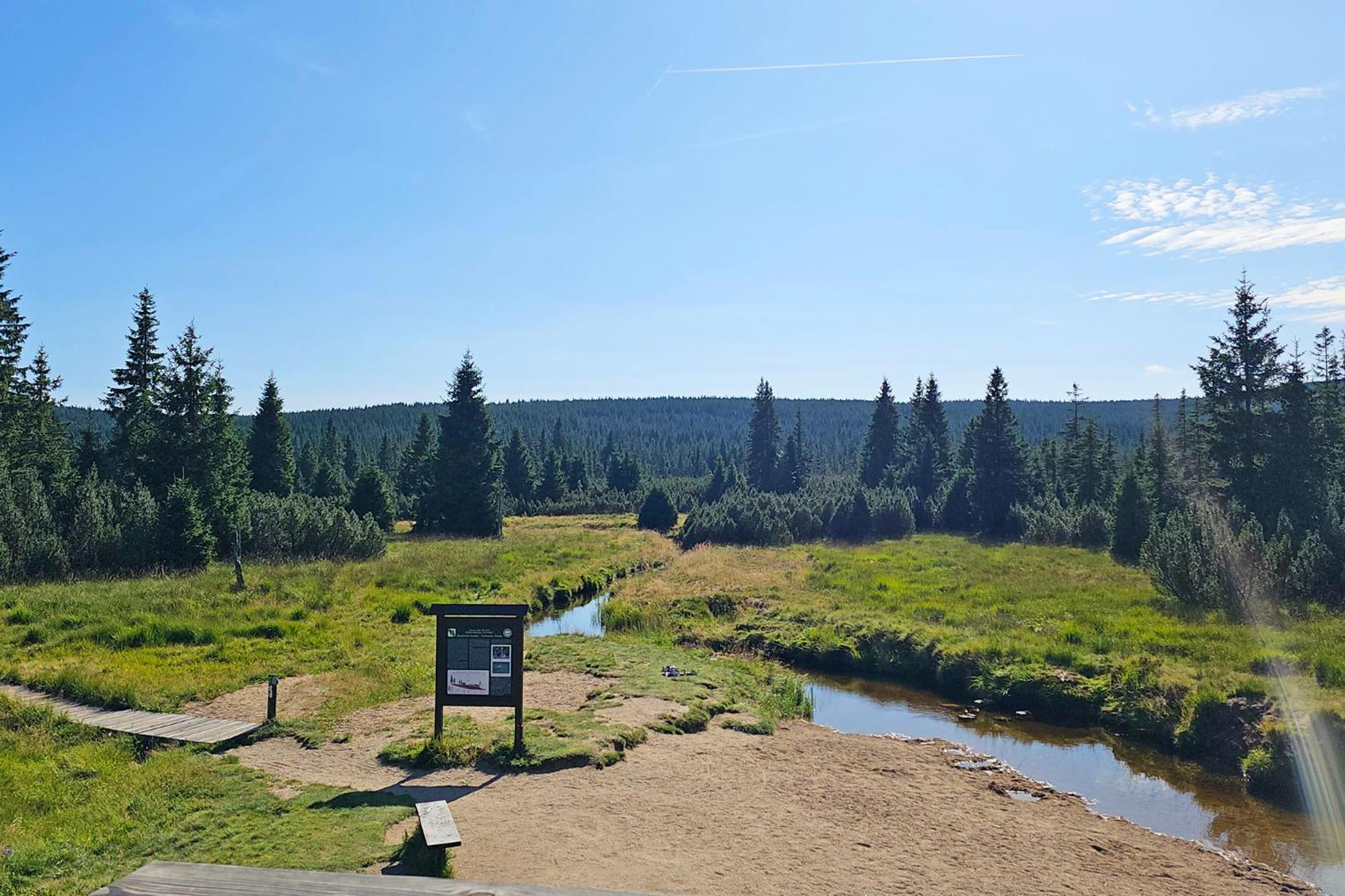 Enjoyharrachov - Atraktivni Klidny Klimatizovany Apartman 20 V Centru Harrachova S Parkovanim, Wifi-Wlan, Sat, Herni Konzoli, Ipad, Netflix Zdarma, Moznosti Dobijeni Auta, Vyhledem Do Zahrady A Na Romanticky Kostelik 外观 照片