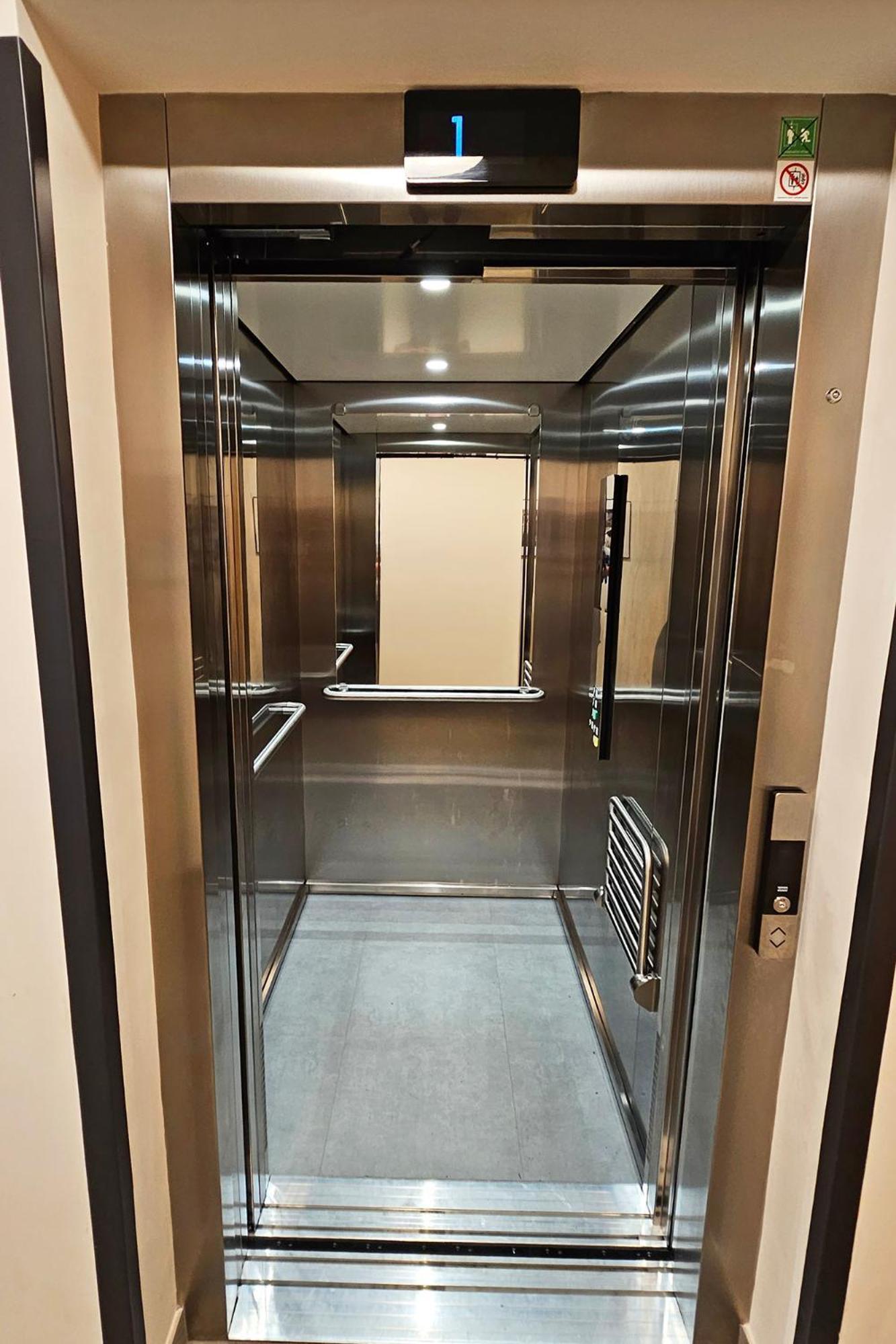 Enjoyharrachov - Atraktivni Klidny Klimatizovany Apartman 20 V Centru Harrachova S Parkovanim, Wifi-Wlan, Sat, Herni Konzoli, Ipad, Netflix Zdarma, Moznosti Dobijeni Auta, Vyhledem Do Zahrady A Na Romanticky Kostelik 外观 照片