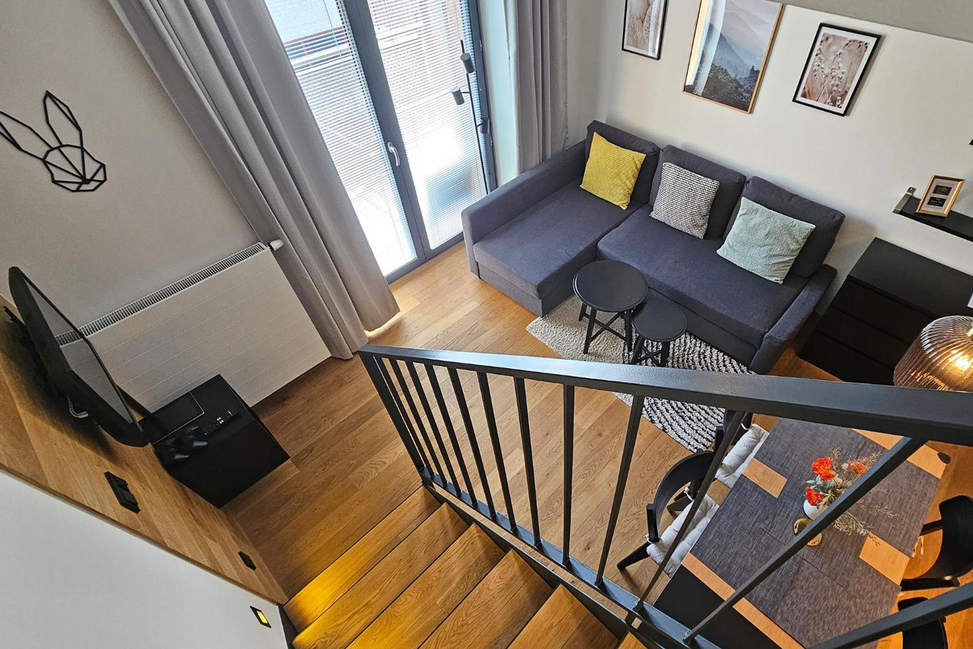 Enjoyharrachov - Atraktivni Klidny Klimatizovany Apartman 20 V Centru Harrachova S Parkovanim, Wifi-Wlan, Sat, Herni Konzoli, Ipad, Netflix Zdarma, Moznosti Dobijeni Auta, Vyhledem Do Zahrady A Na Romanticky Kostelik 外观 照片